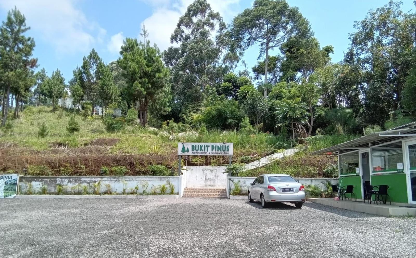 Hotel Bukit Pinus Tegalharendong Buitenkant foto